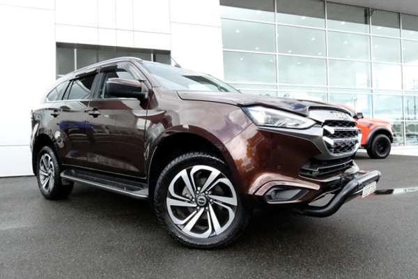 2021 Isuzu MU-X LS-T