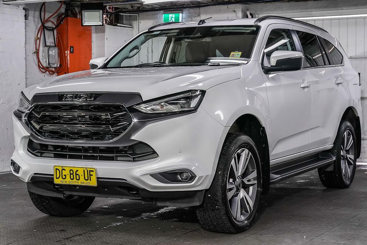 2023 Isuzu MU-X LS-T