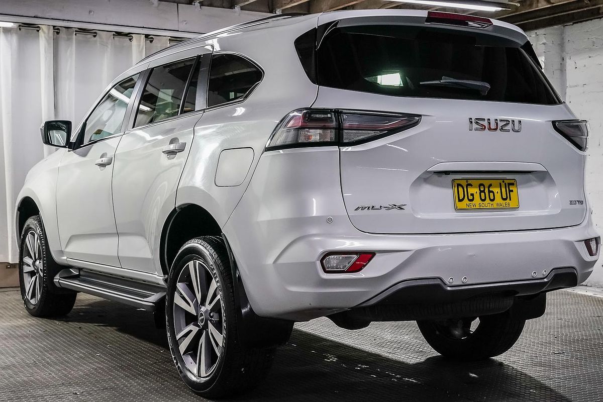 2023 Isuzu MU-X LS-T