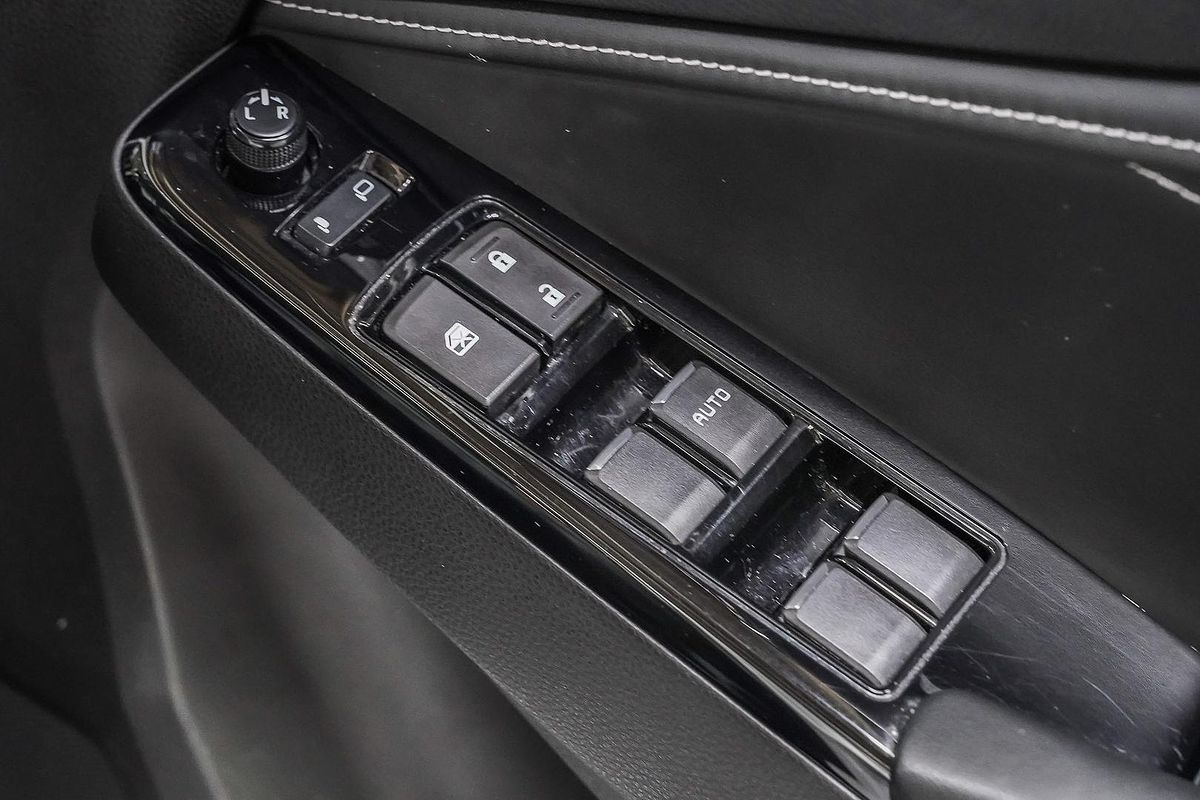 2023 Isuzu MU-X LS-T
