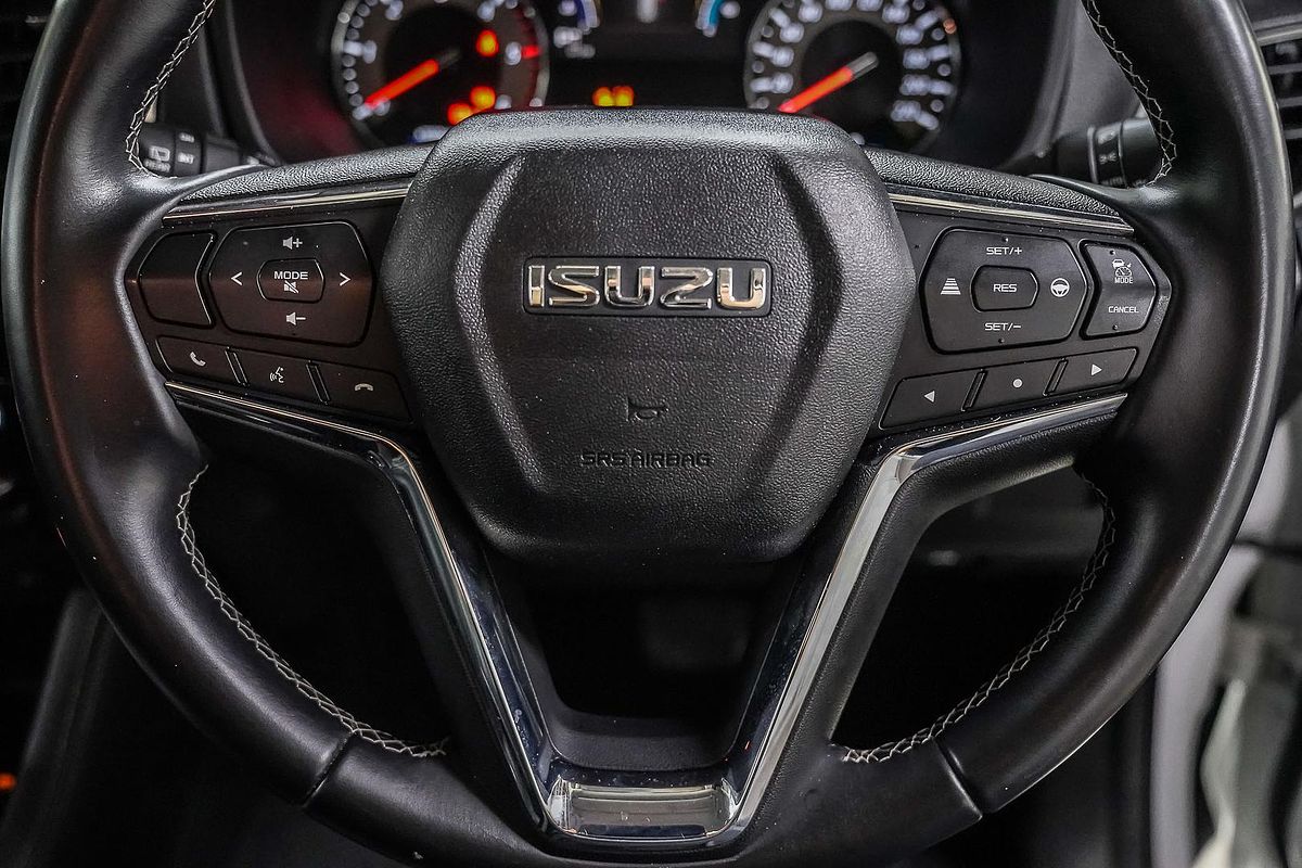 2023 Isuzu MU-X LS-T