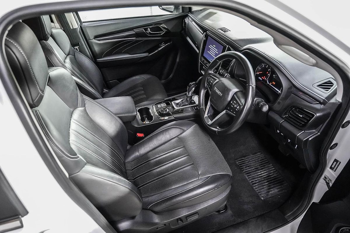 2023 Isuzu MU-X LS-T