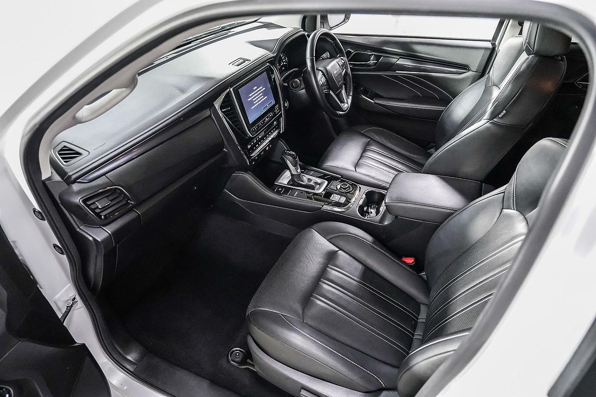 2023 Isuzu MU-X LS-T