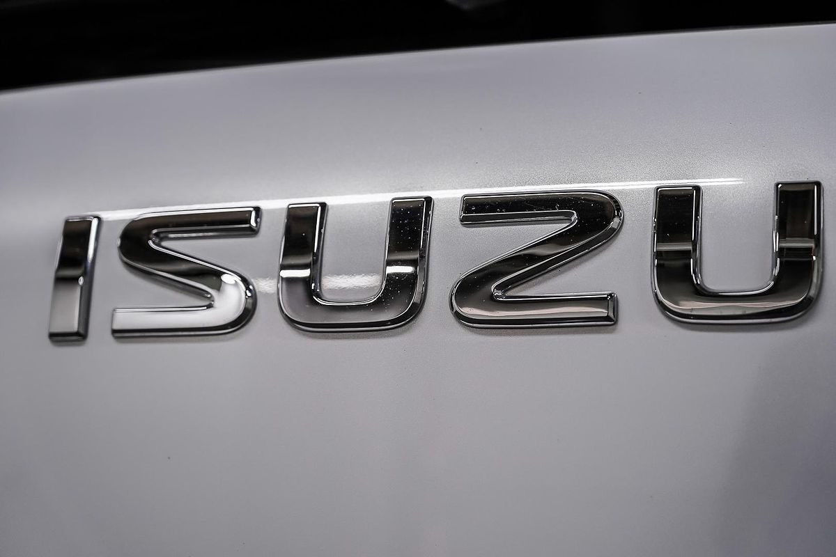 2023 Isuzu MU-X LS-T