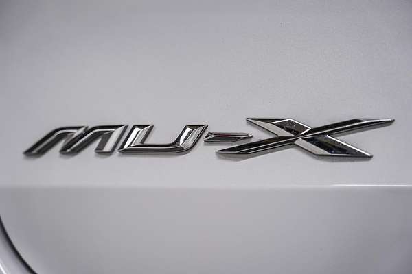 2023 Isuzu MU-X LS-T