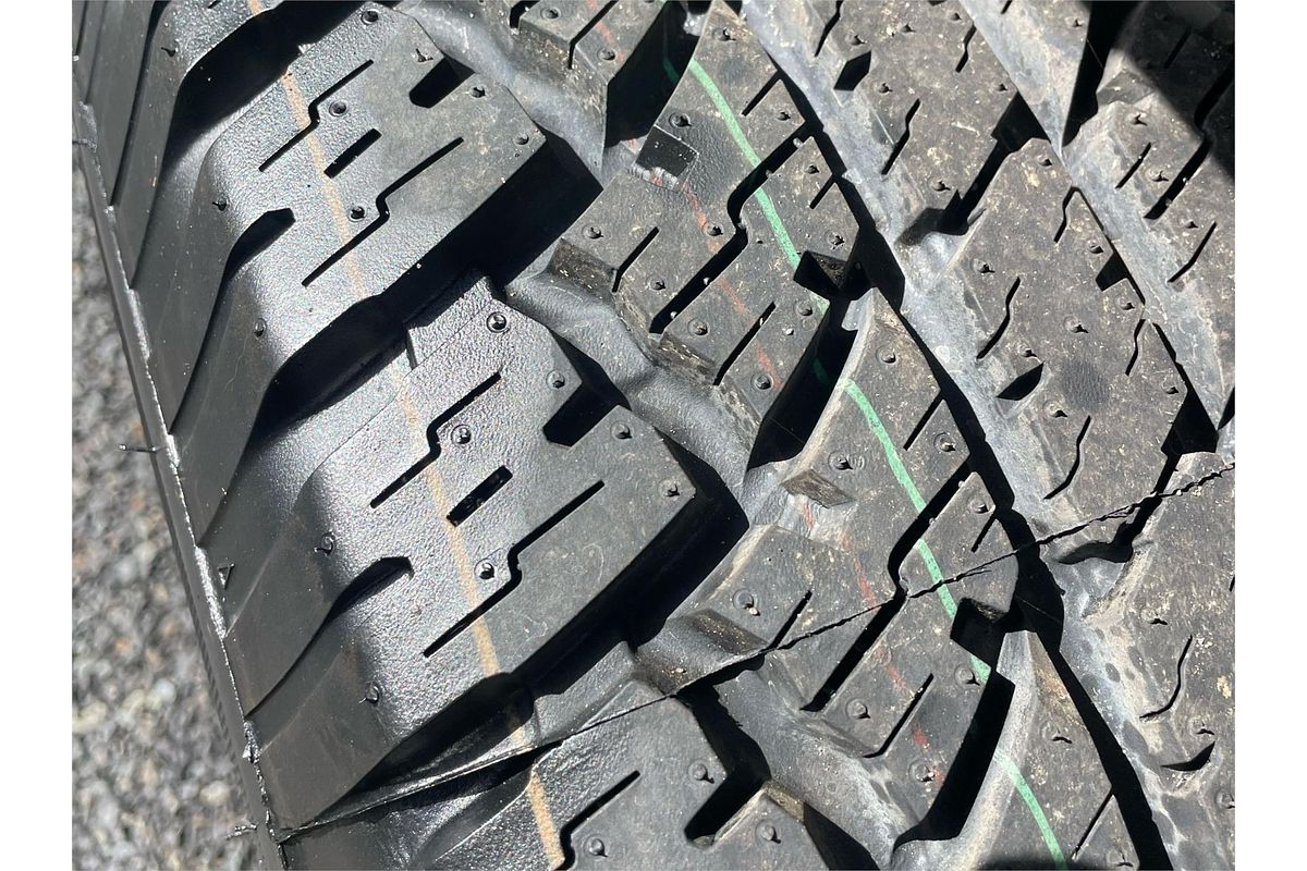 2007 Toyota HILUX SR (4x4) KUN26R 06 UPGRADE