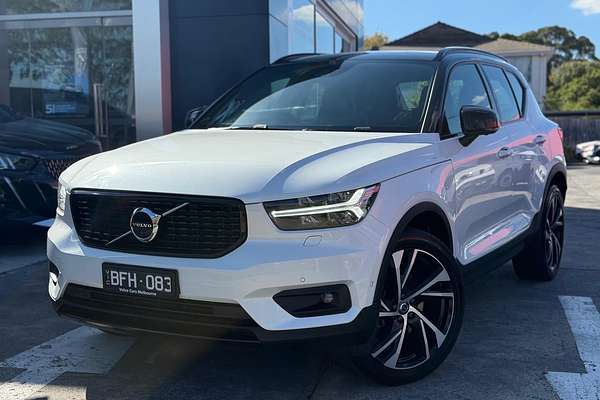 2019 Volvo XC40 T5 R-Design