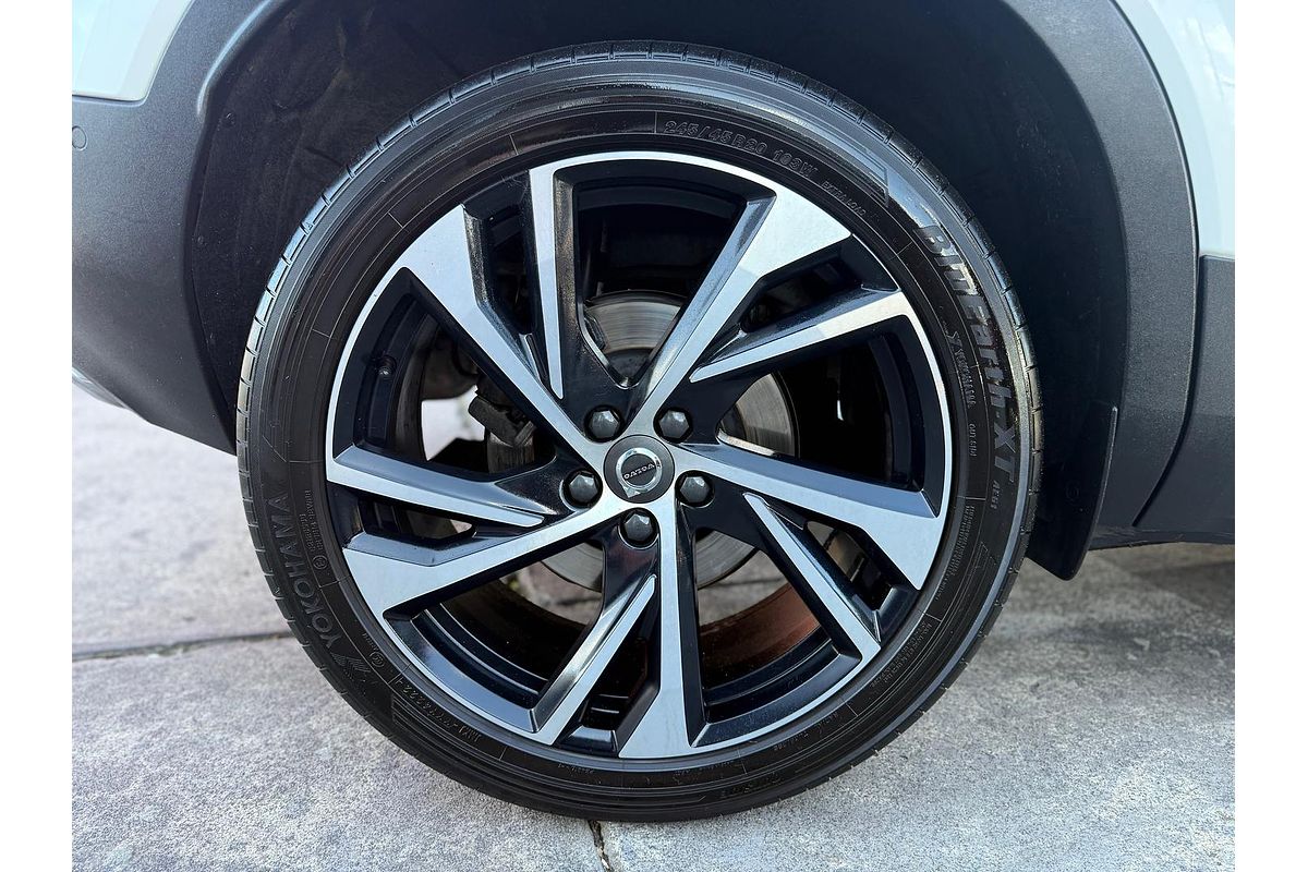 2019 Volvo XC40 T5 R-Design
