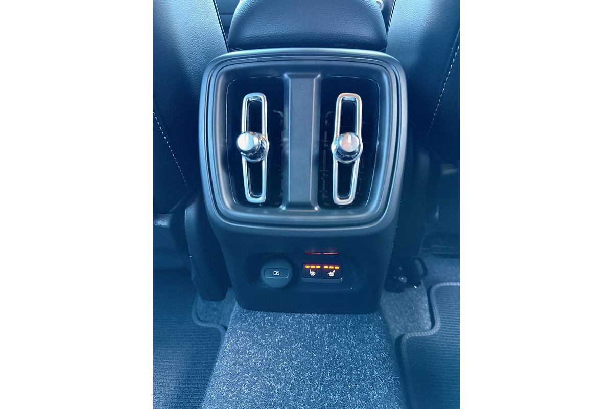 2019 Volvo XC40 T5 R-Design