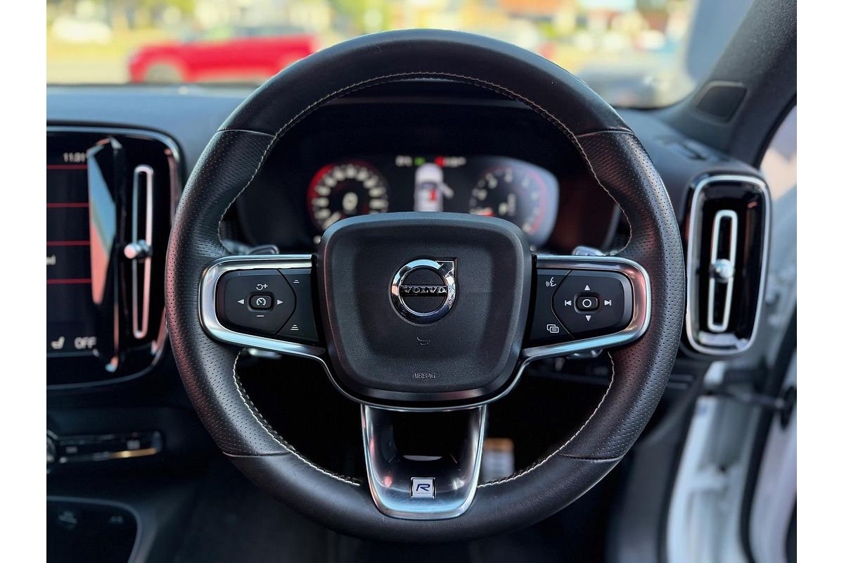 2019 Volvo XC40 T5 R-Design