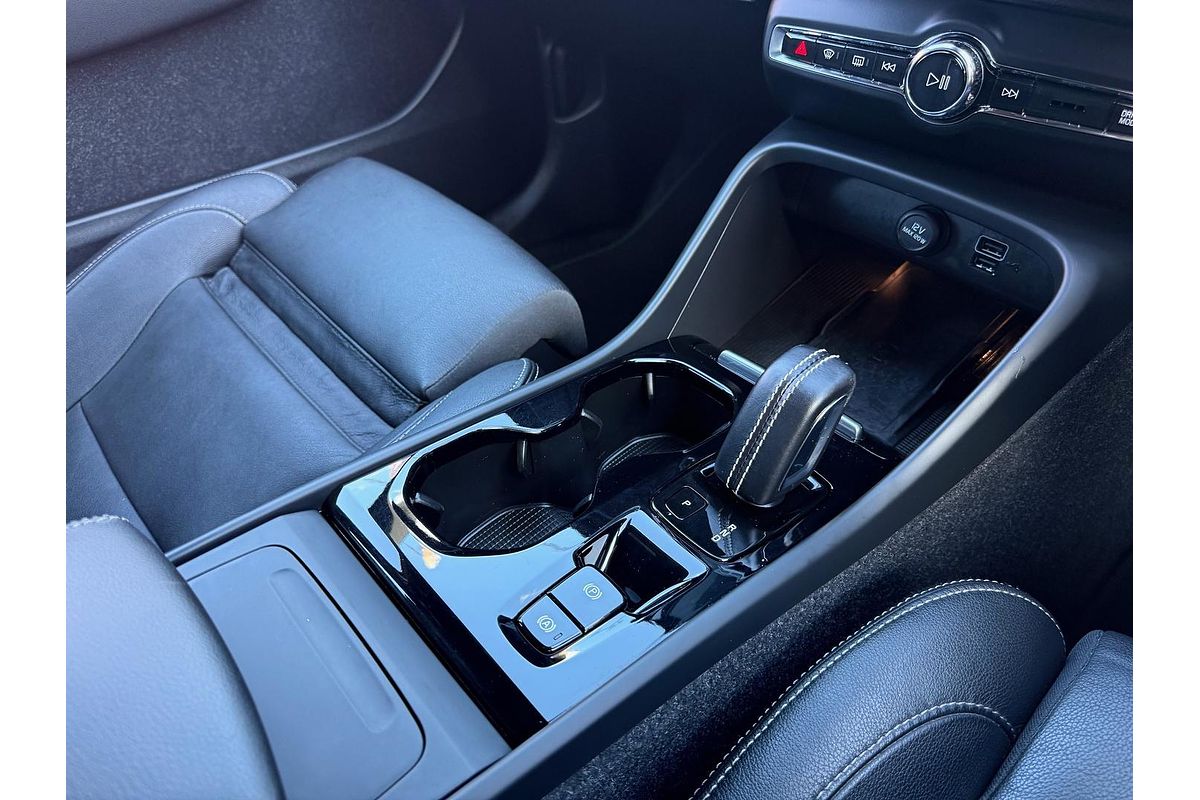 2019 Volvo XC40 T5 R-Design