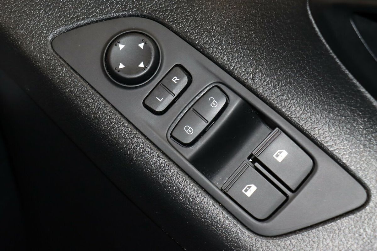 2023 LDV G10 + SV7C