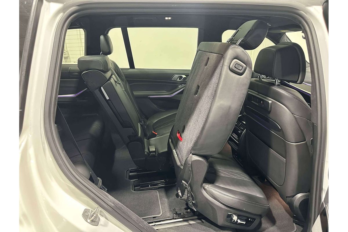 2022 BMW X7 M50i G07