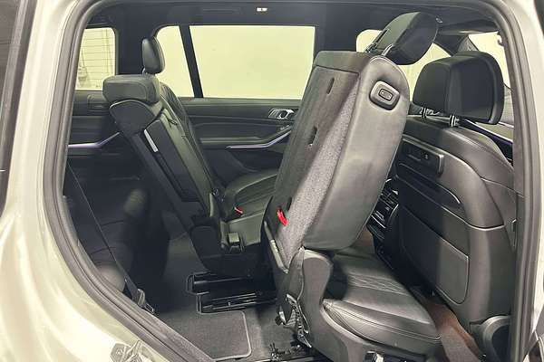 2022 BMW X7 M50i G07