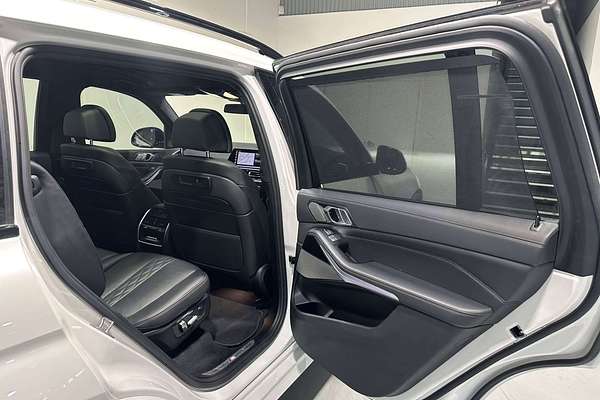 2022 BMW X7 M50i G07
