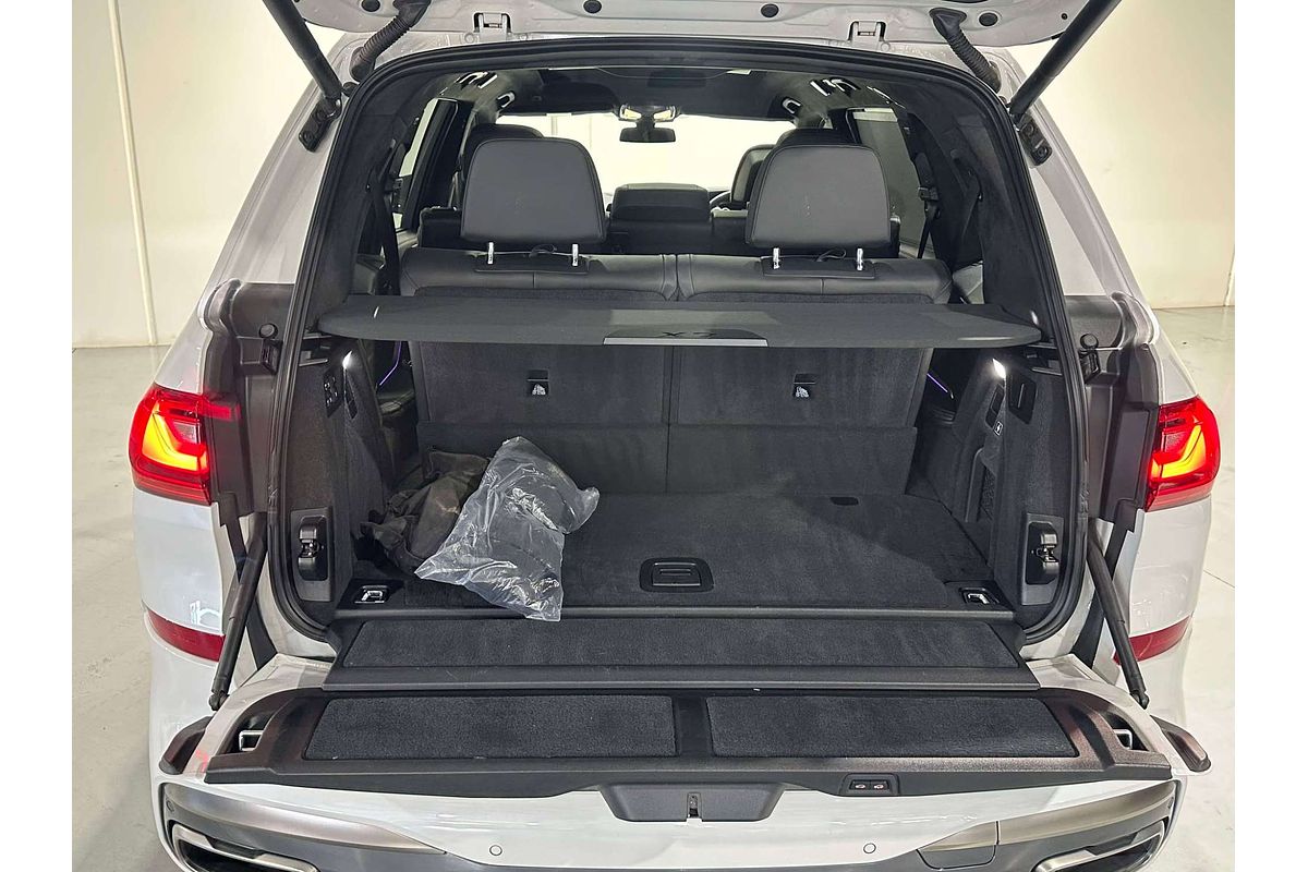 2022 BMW X7 M50i G07