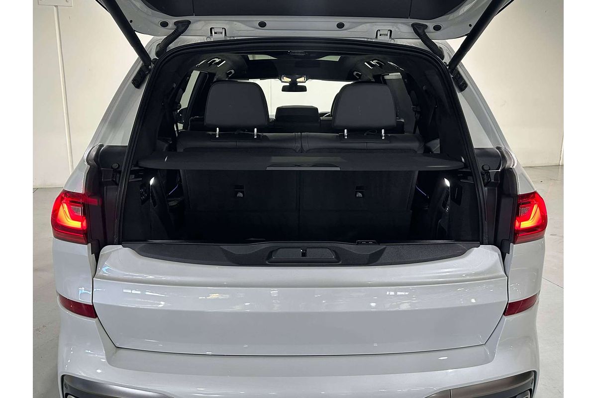 2022 BMW X7 M50i G07
