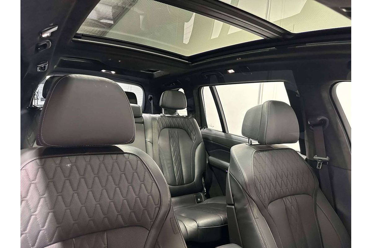 2022 BMW X7 M50i G07