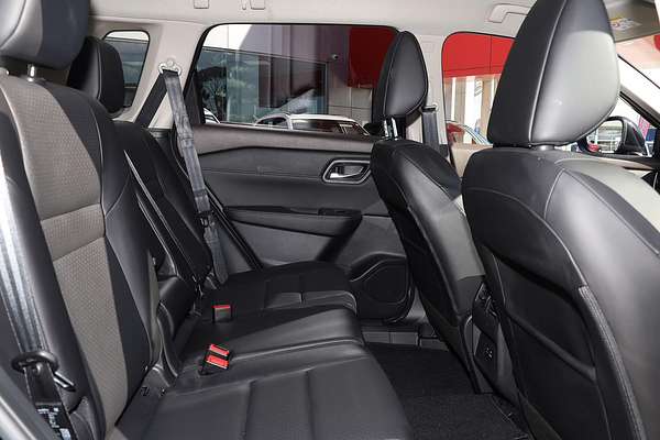 2024 Nissan X-TRAIL ST-L T33