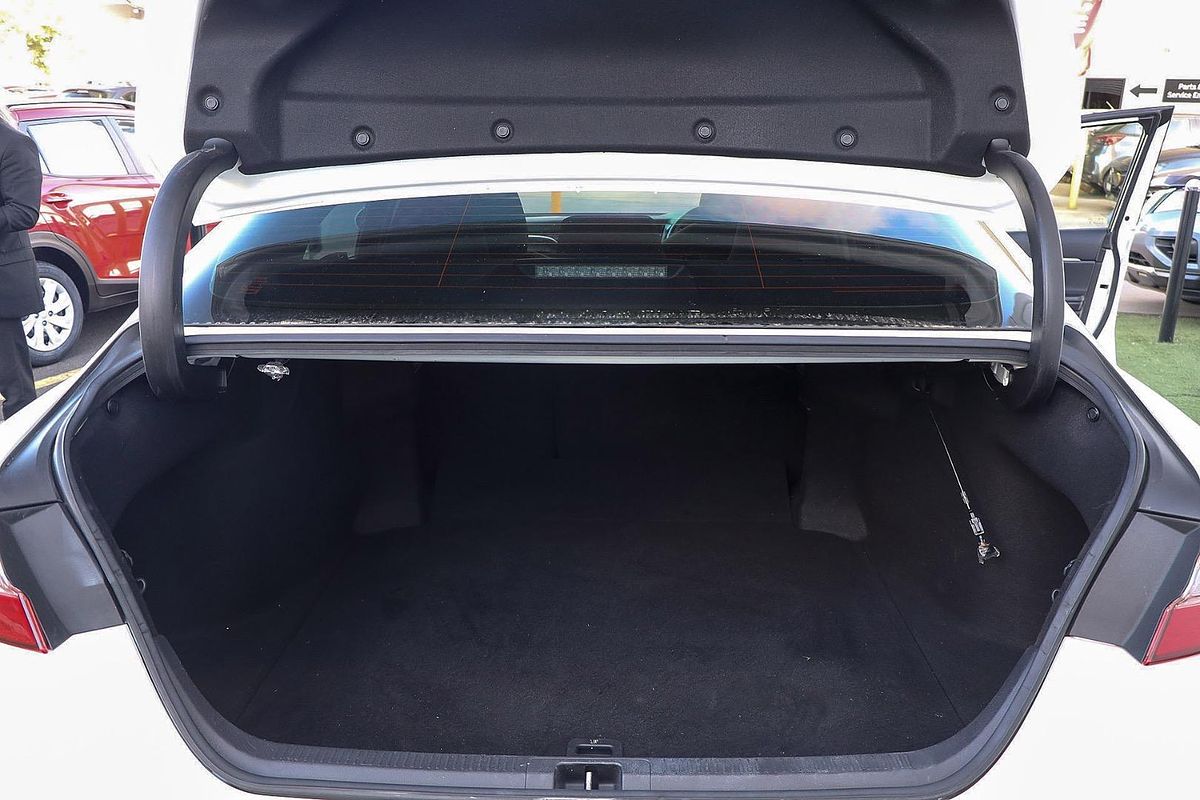 2018 Toyota Camry Ascent ASV70R
