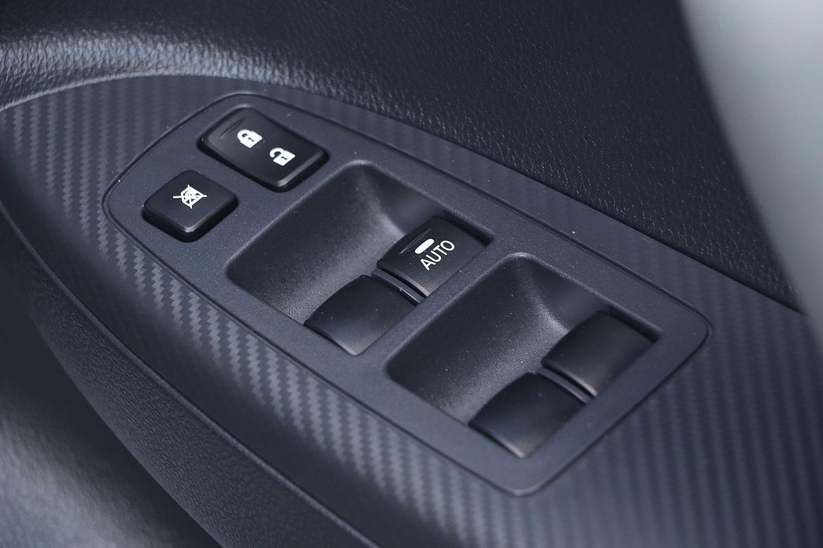 2022 Mitsubishi Eclipse Cross PHEV ES YB