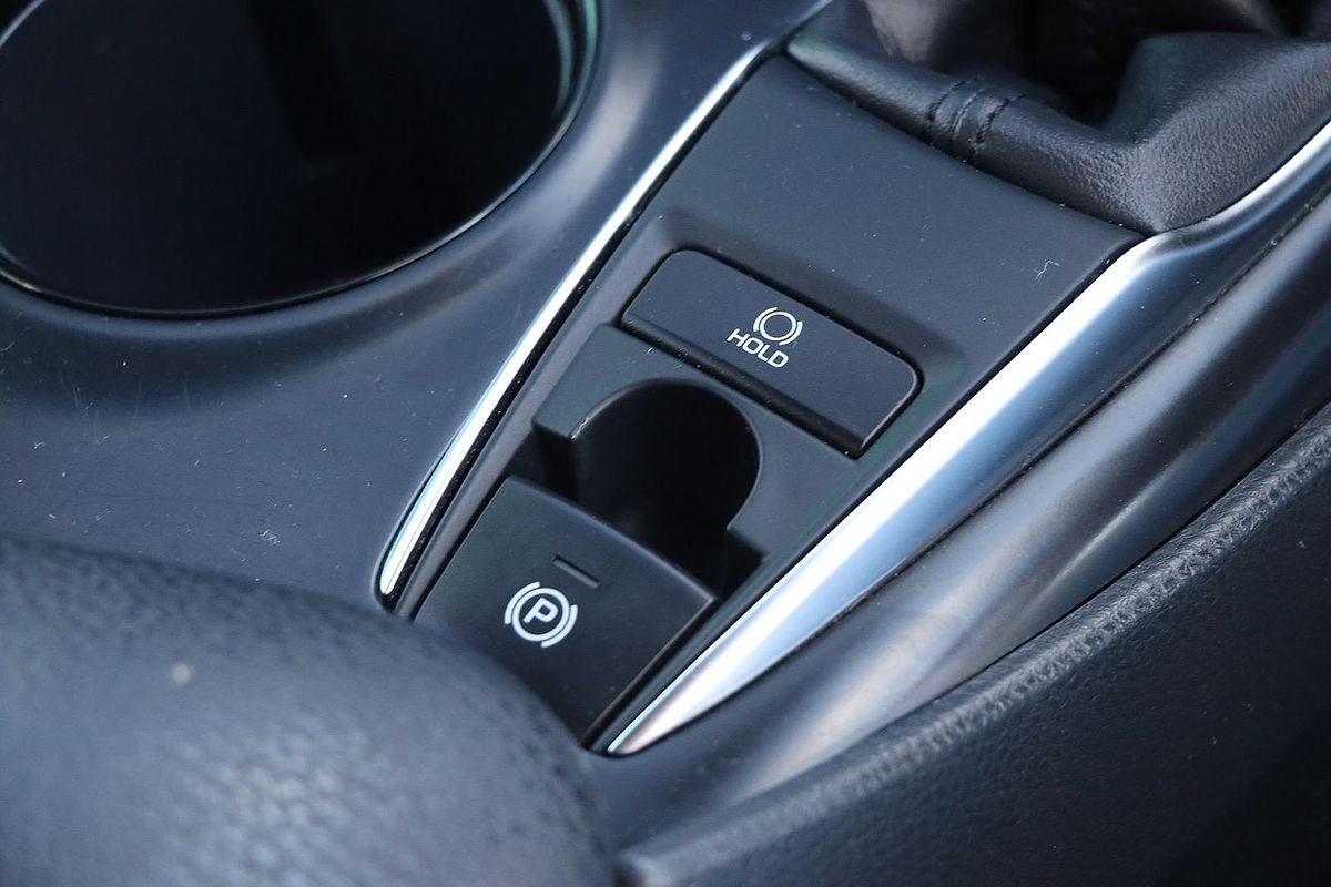2018 Toyota Camry Ascent ASV70R