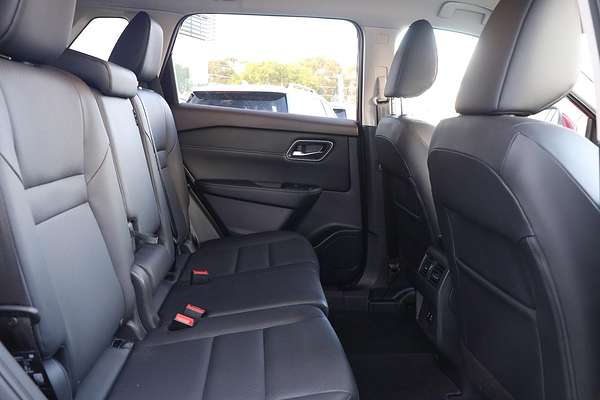 2024 Nissan X-TRAIL ST-L T33