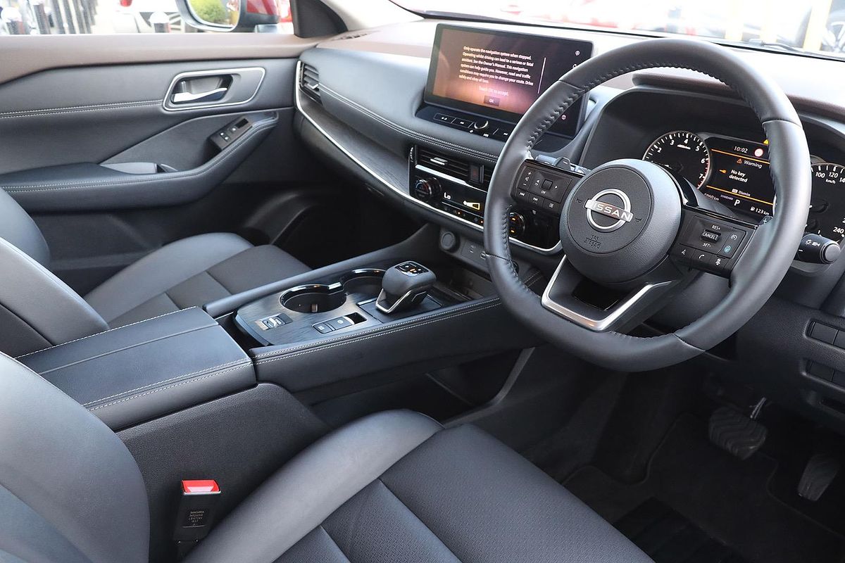 2024 Nissan X-TRAIL ST-L T33