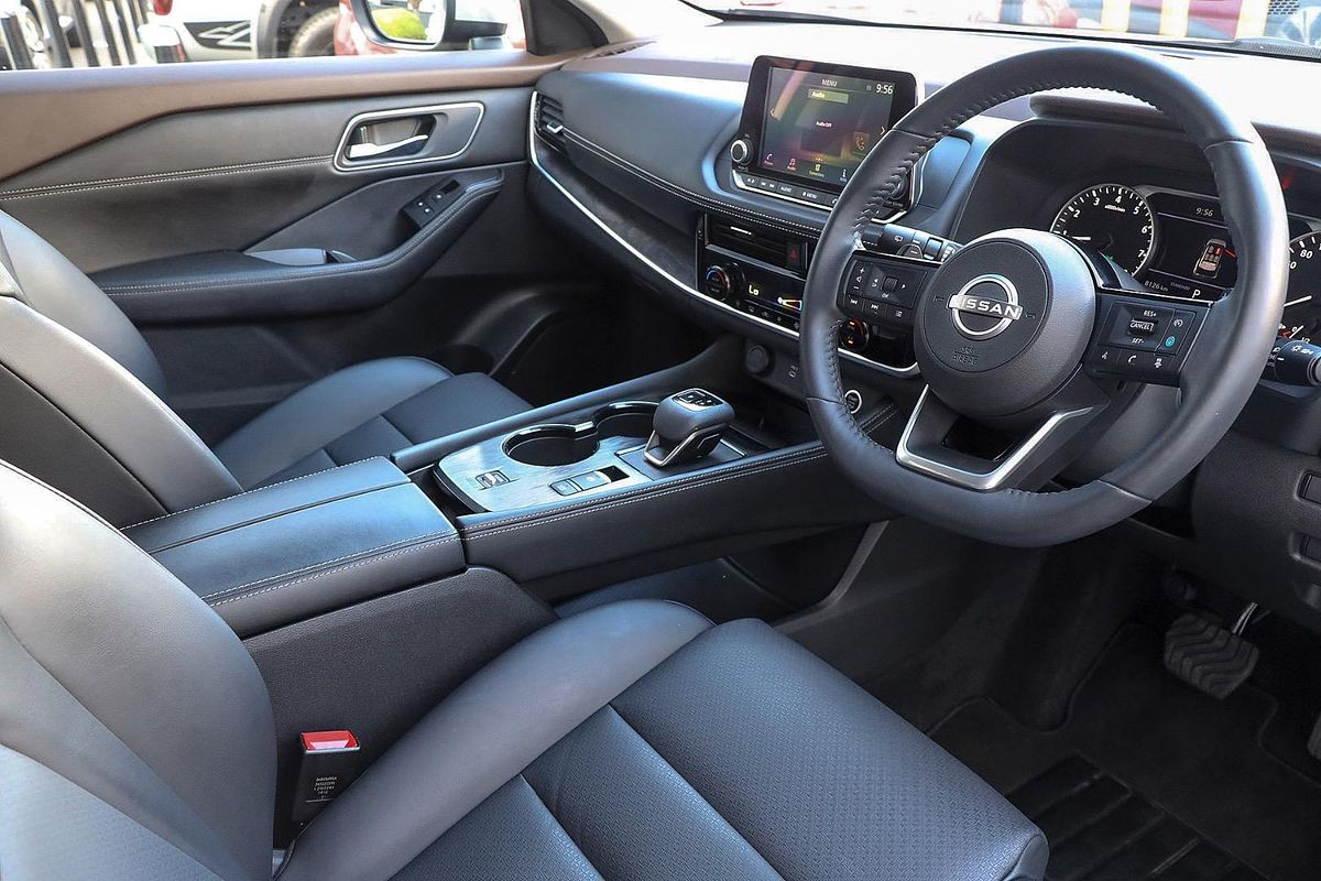 2024 Nissan X-TRAIL ST-L T33