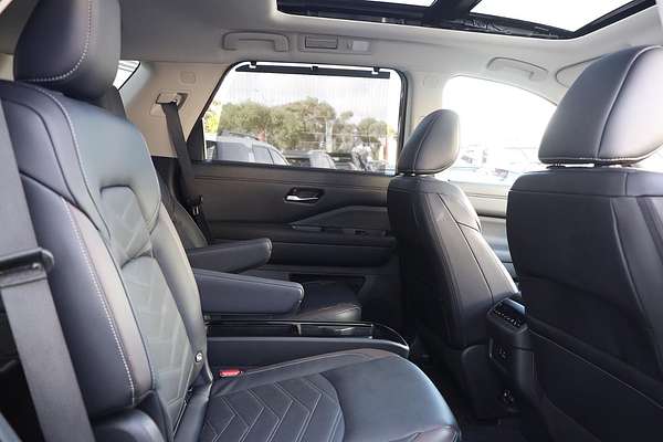 2024 Nissan Pathfinder Ti-L R53