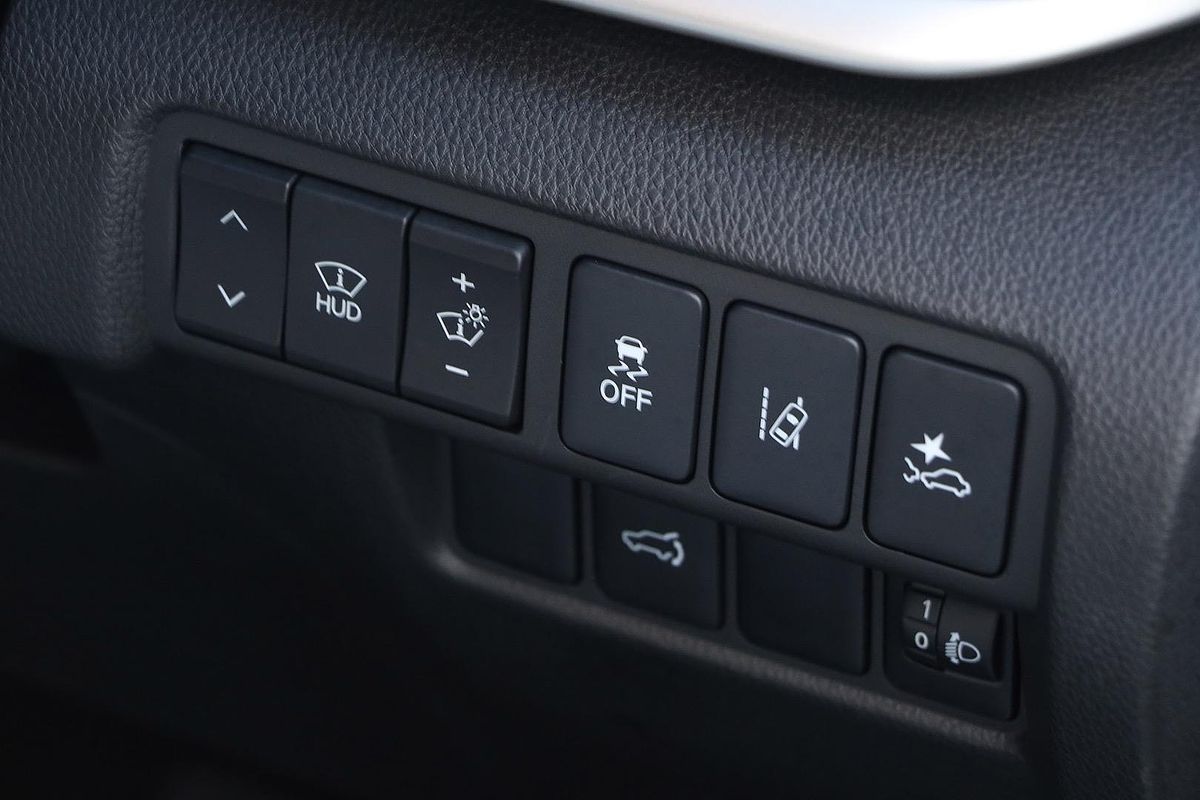 2023 Mitsubishi Eclipse Cross Exceed YB