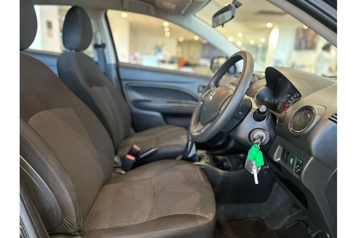 2018 Mitsubishi Mirage ES LA