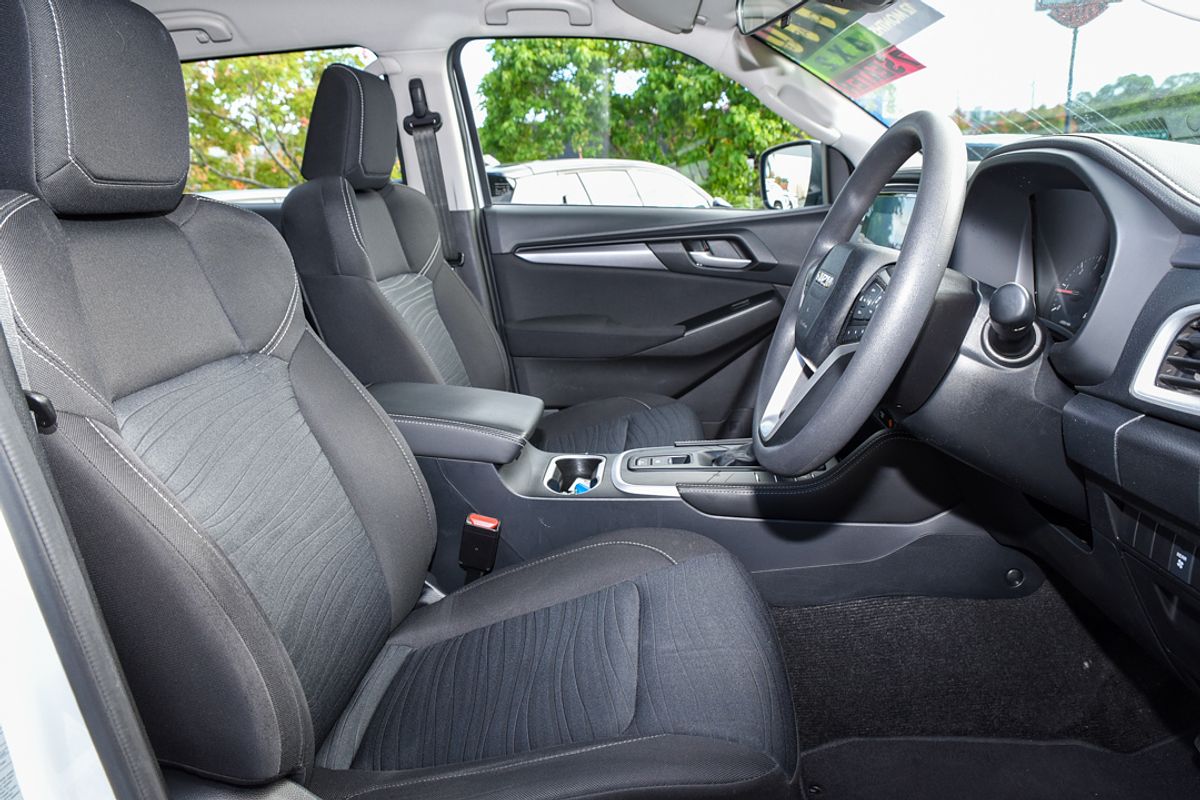 2021 Isuzu MU-X LS-M