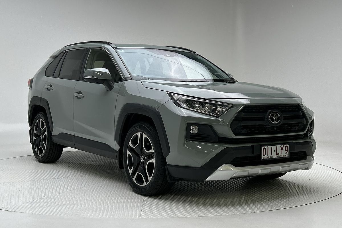 2020 Toyota RAV4 Edge AXAA54R