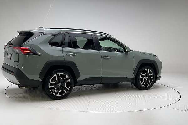 2020 Toyota RAV4 Edge AXAA54R