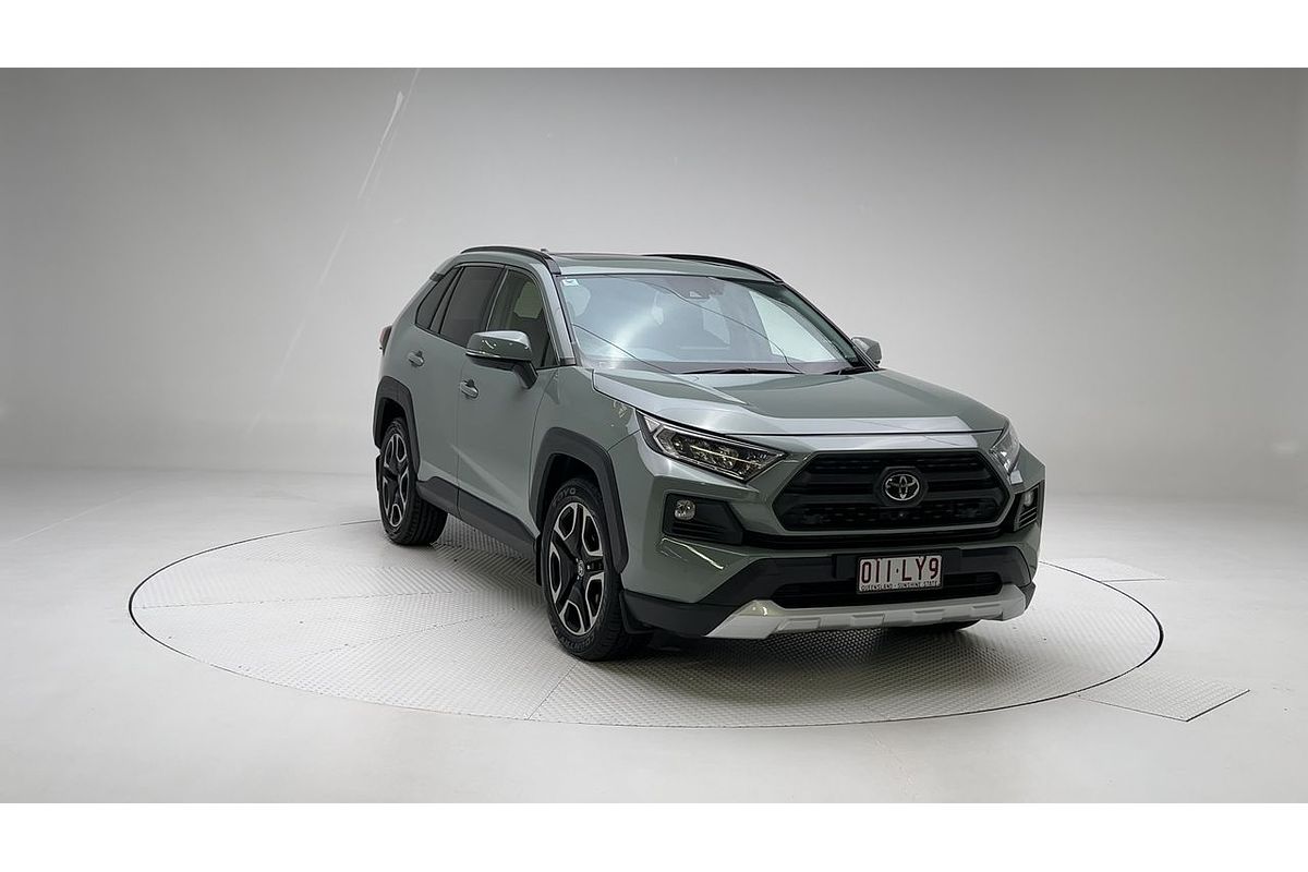 2020 Toyota RAV4 Edge AXAA54R