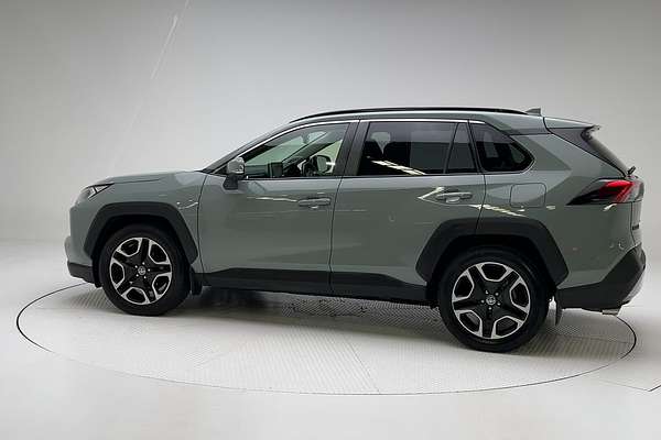2020 Toyota RAV4 Edge AXAA54R