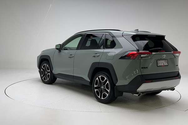 2020 Toyota RAV4 Edge AXAA54R