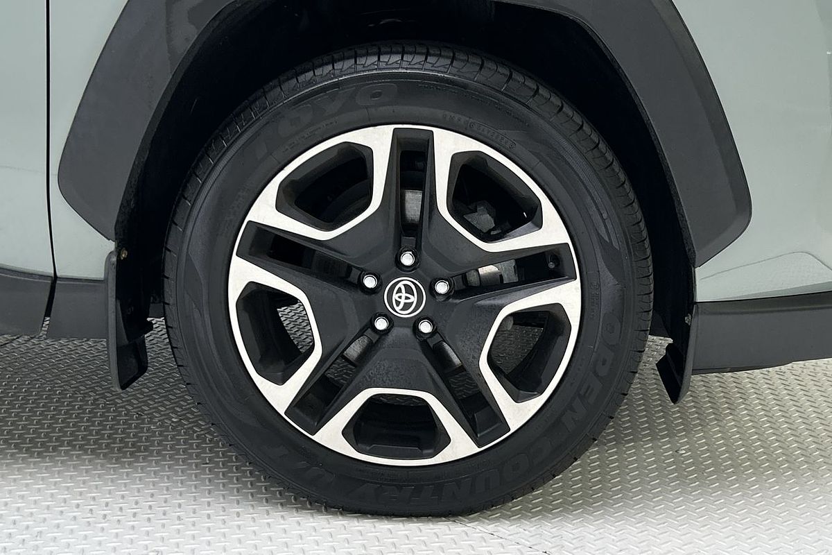 2020 Toyota RAV4 Edge AXAA54R