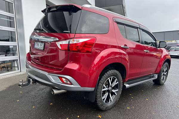 2021 Isuzu MU-X LS-T