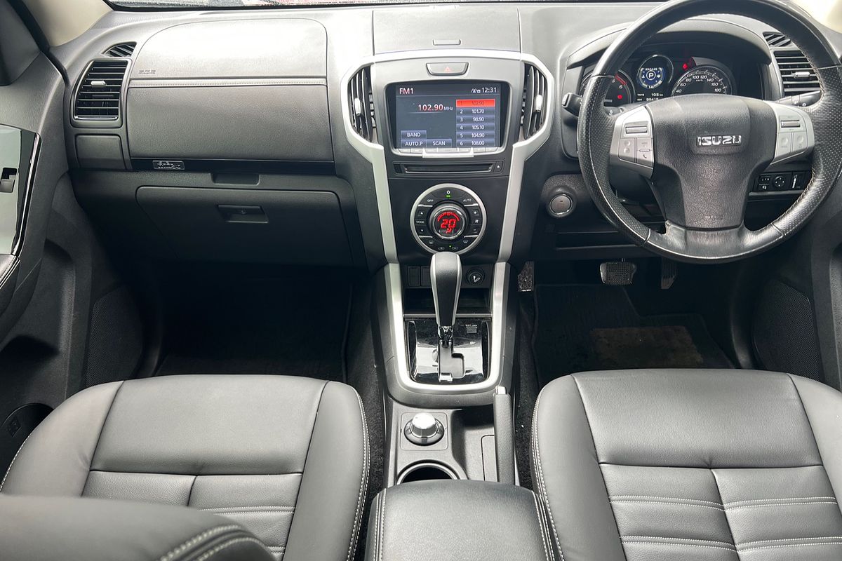 2021 Isuzu MU-X LS-T