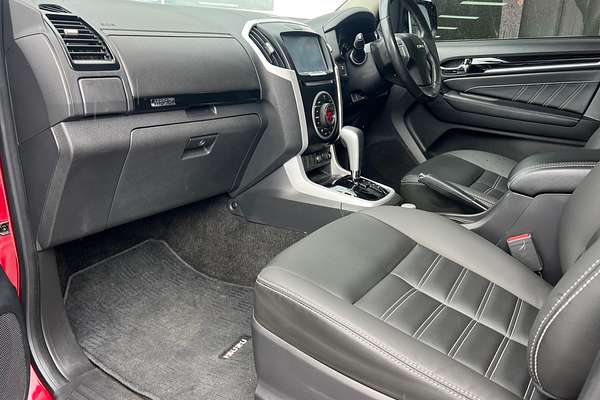 2021 Isuzu MU-X LS-T