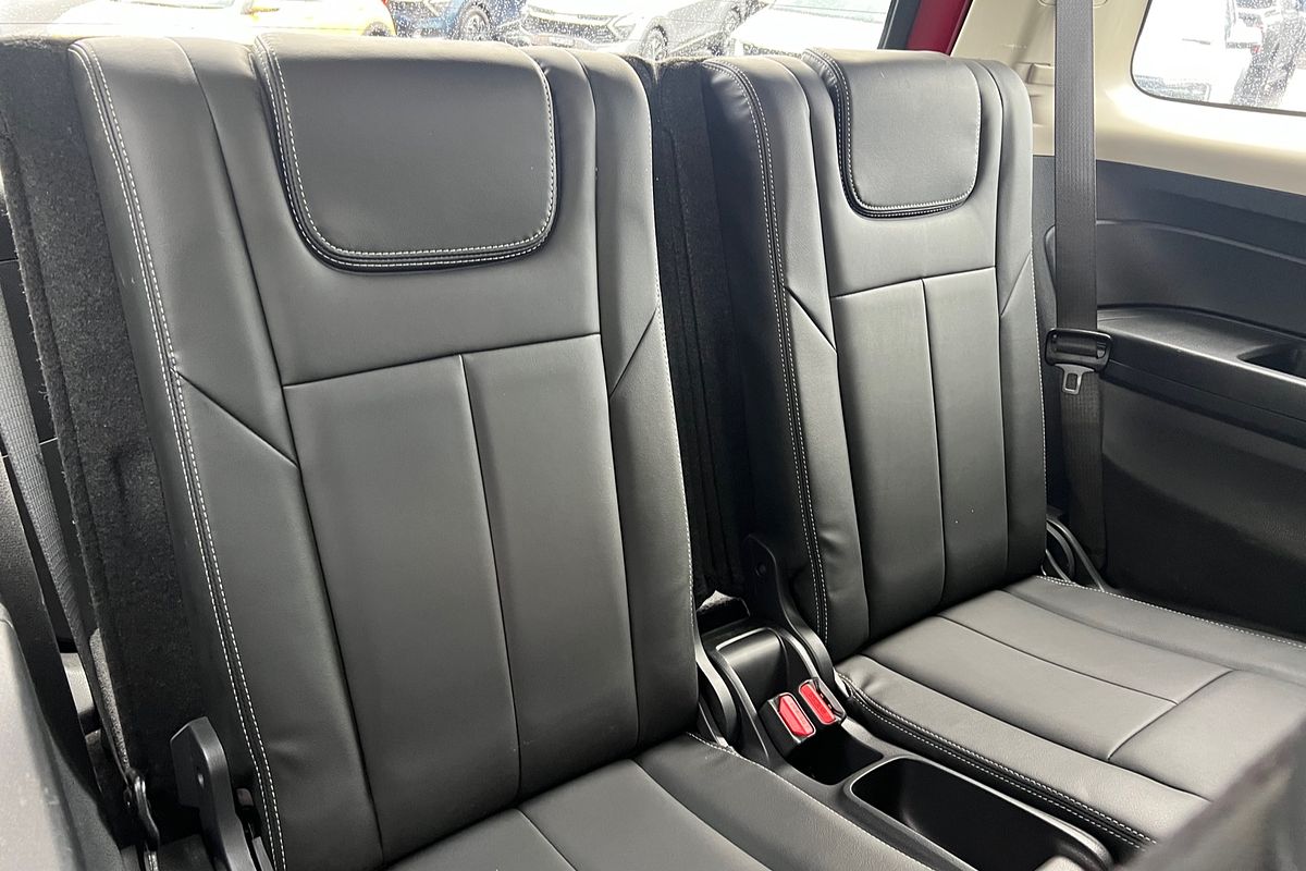 2021 Isuzu MU-X LS-T