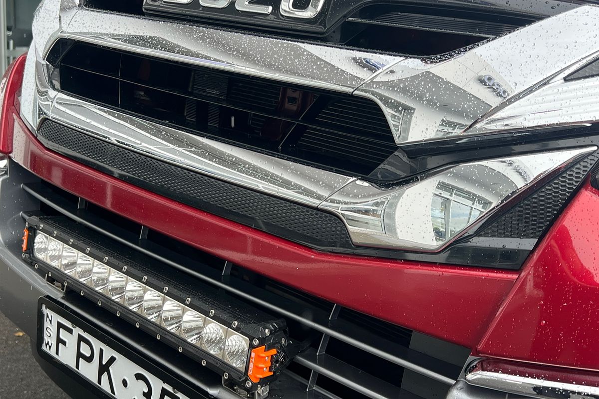 2021 Isuzu MU-X LS-T