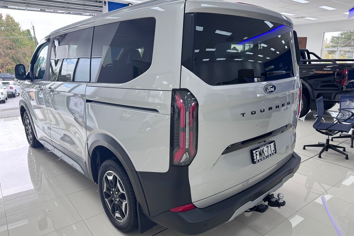 2024 Ford Tourneo Active AV SWB