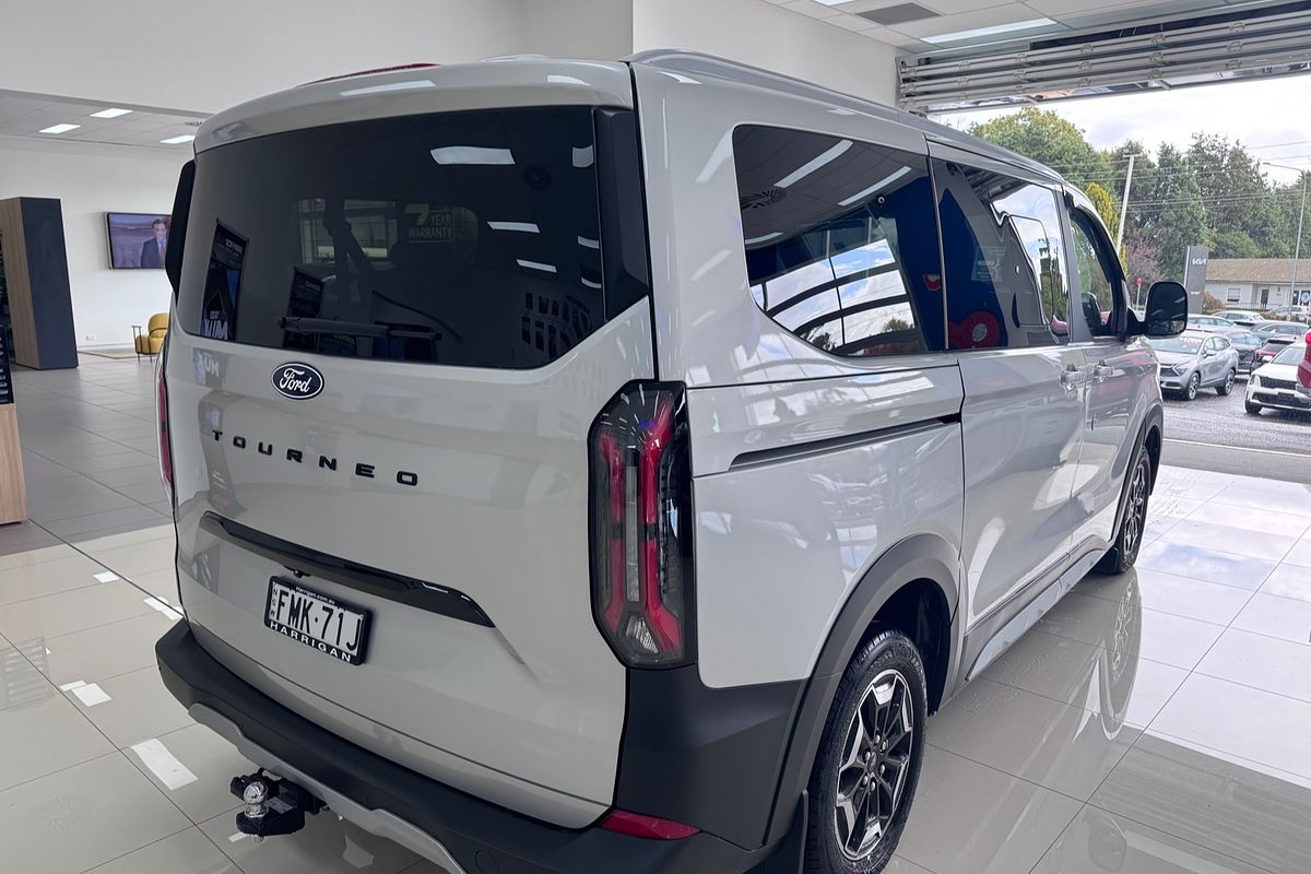 2024 Ford Tourneo Active AV SWB