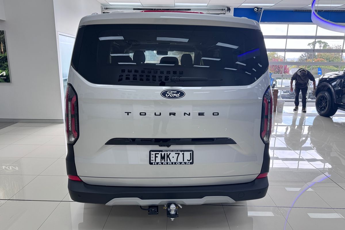2024 Ford Tourneo Active AV SWB