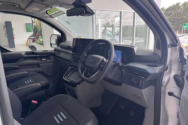 2024 Ford Tourneo Active AV SWB