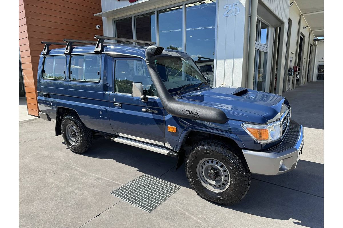 2022 Toyota Landcruiser GXL VDJ78R