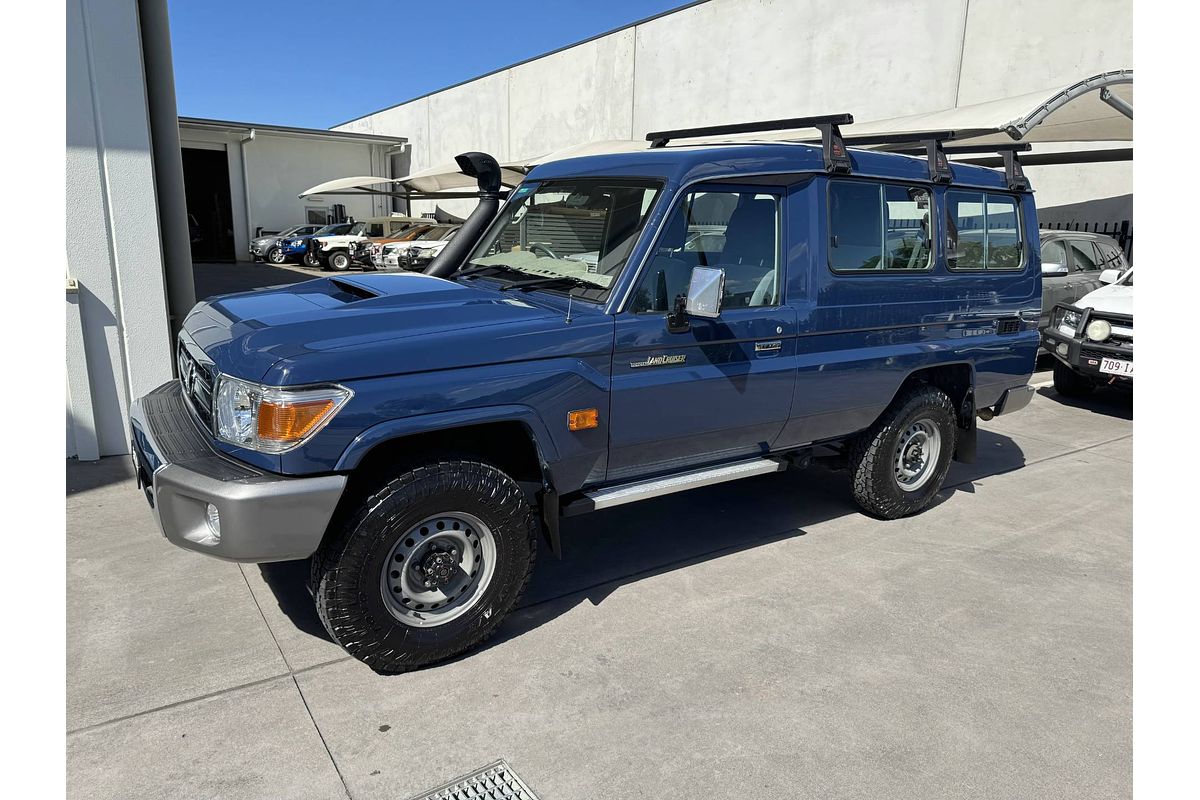 2022 Toyota Landcruiser GXL VDJ78R
